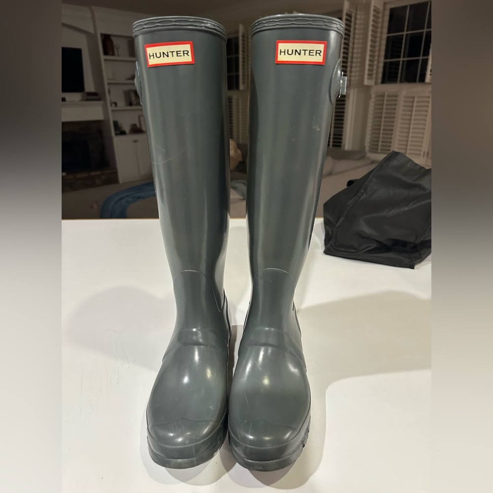 Hunter Women’s Charcoal Rain Boots